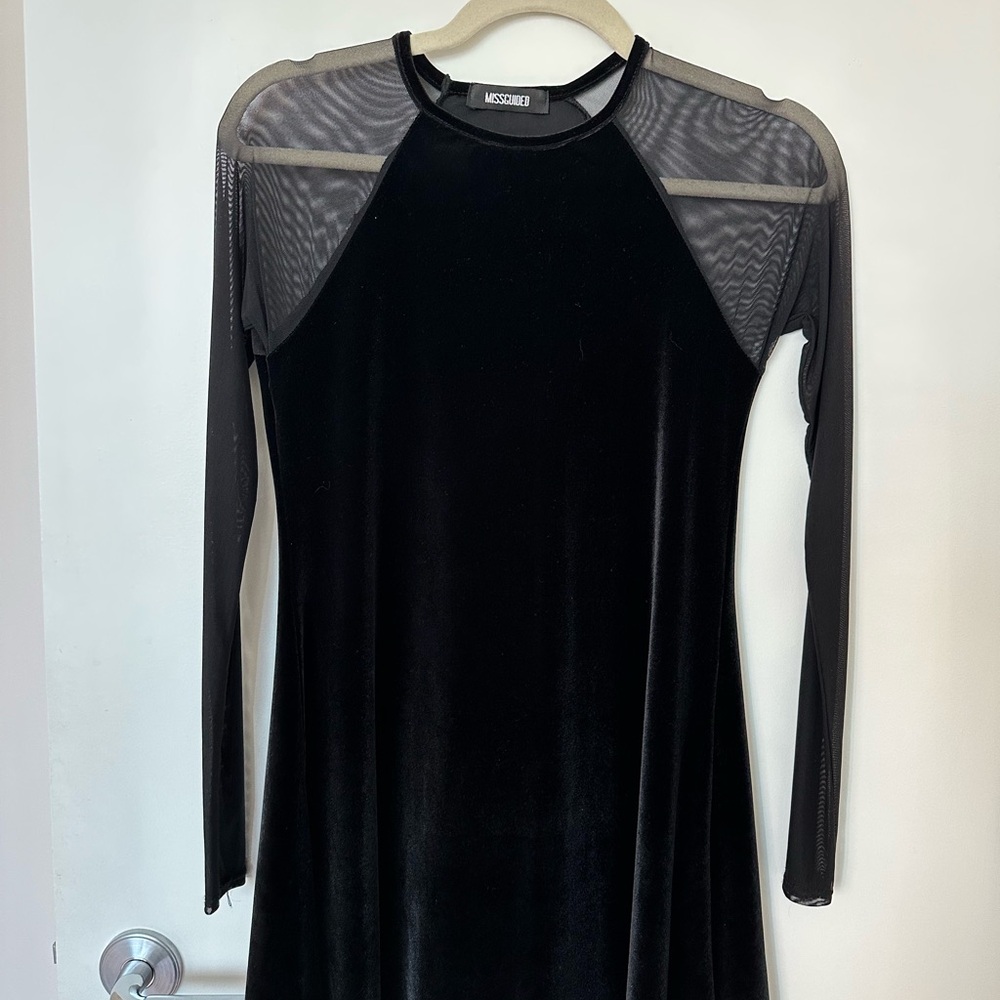 Missguided Black Velvet Long Sleeve Dress
